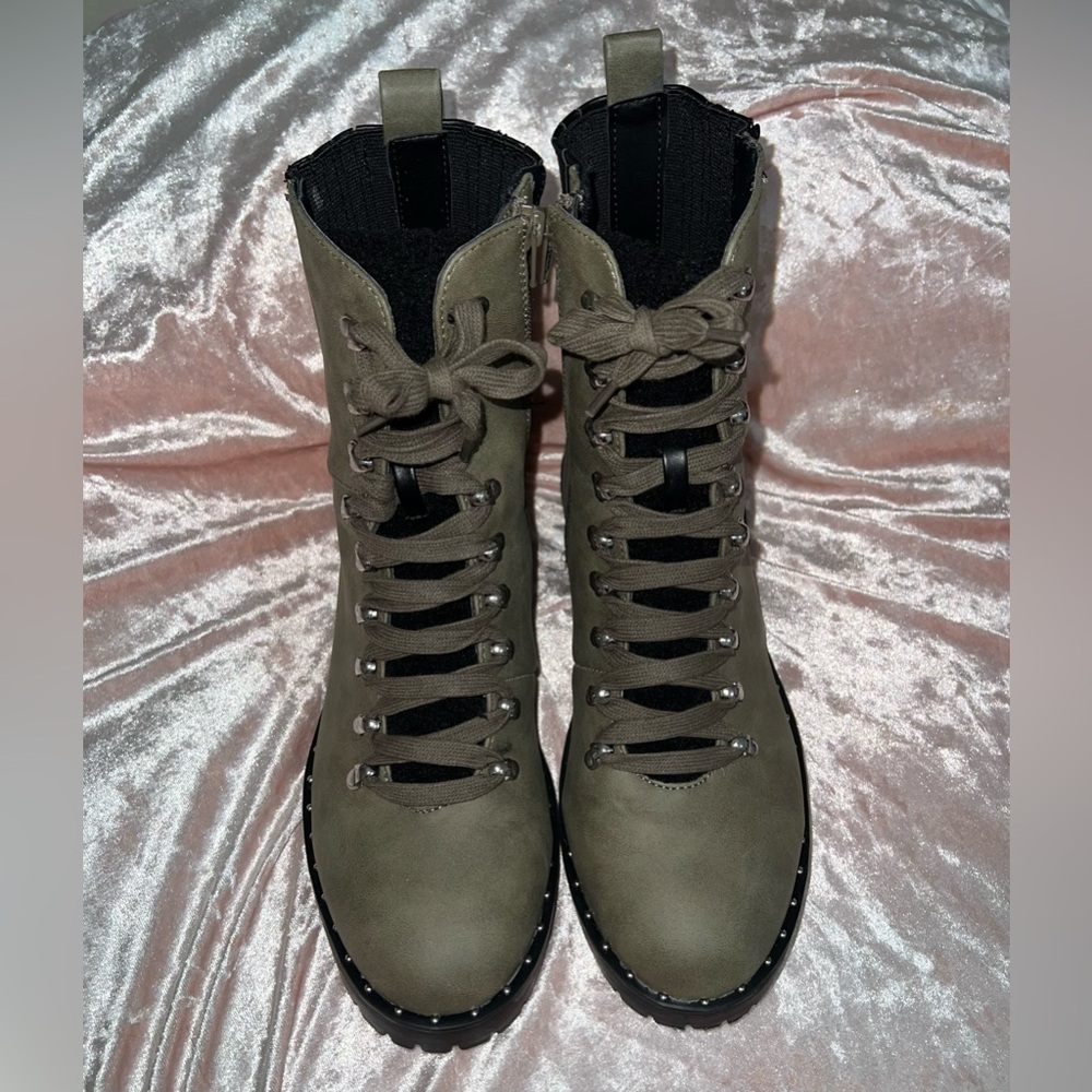 DV by Dolce Vita Women’s Boots in Green Size 10